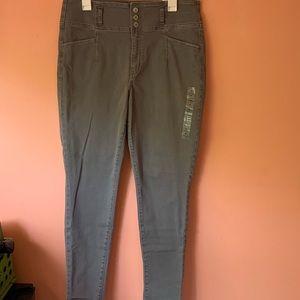 AEO Super High Rise Jegging New w/ Tags Size 16